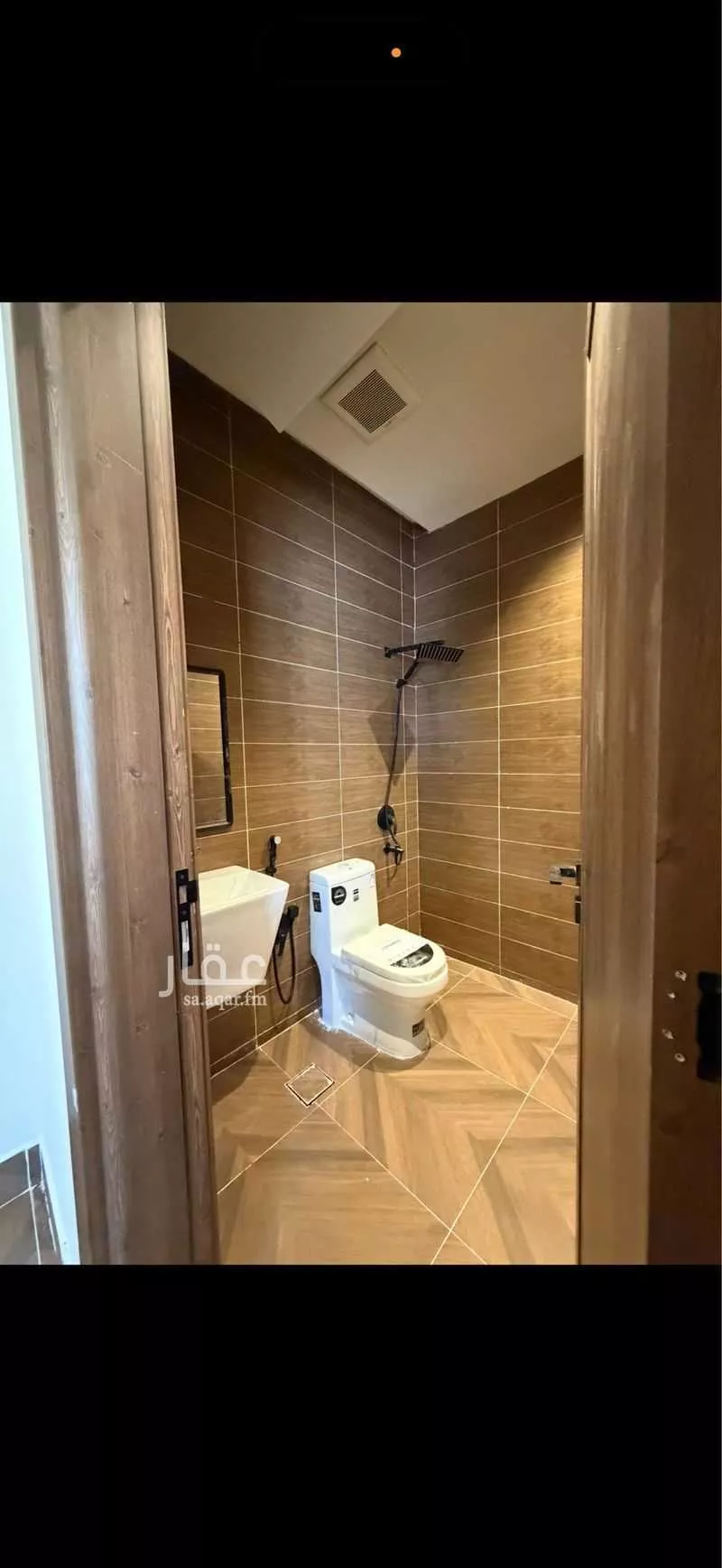 عمارة 420 م² في العارض 8