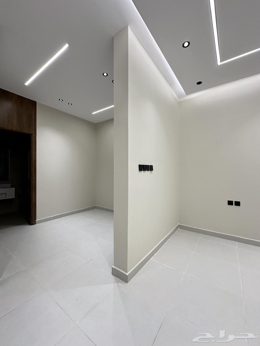 شقة 5 غرف في الرانوناء 5