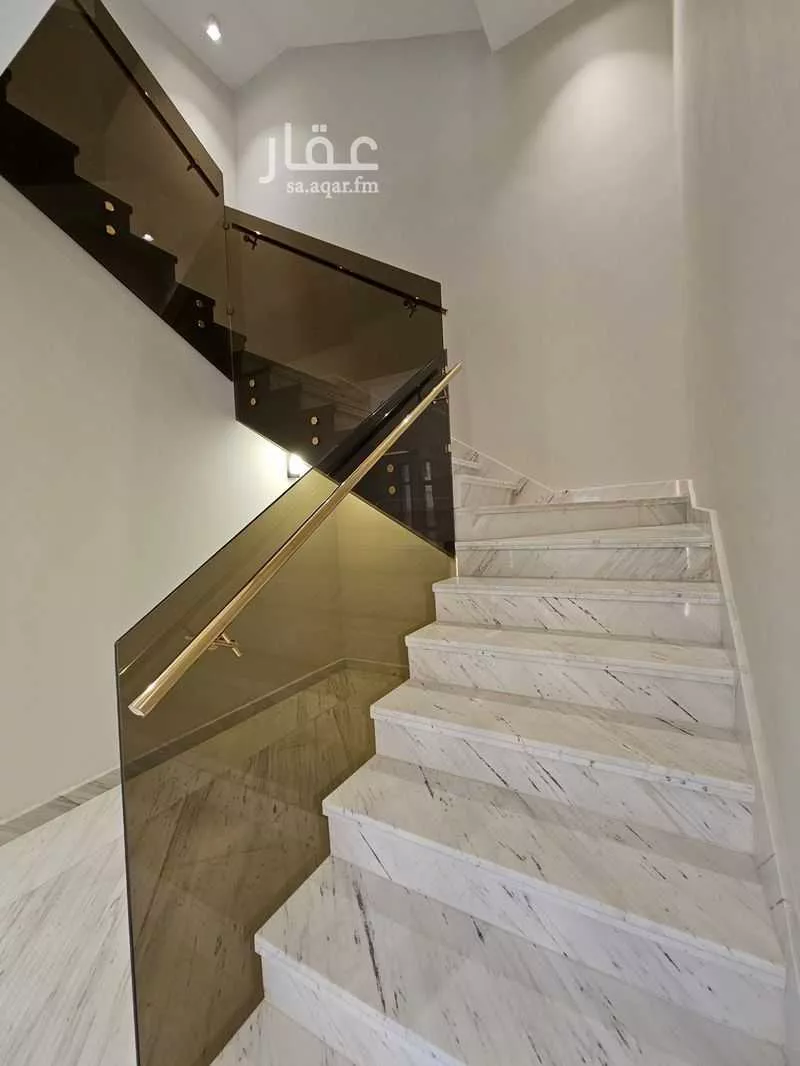 فيلا 6 غرف في سدرة 5