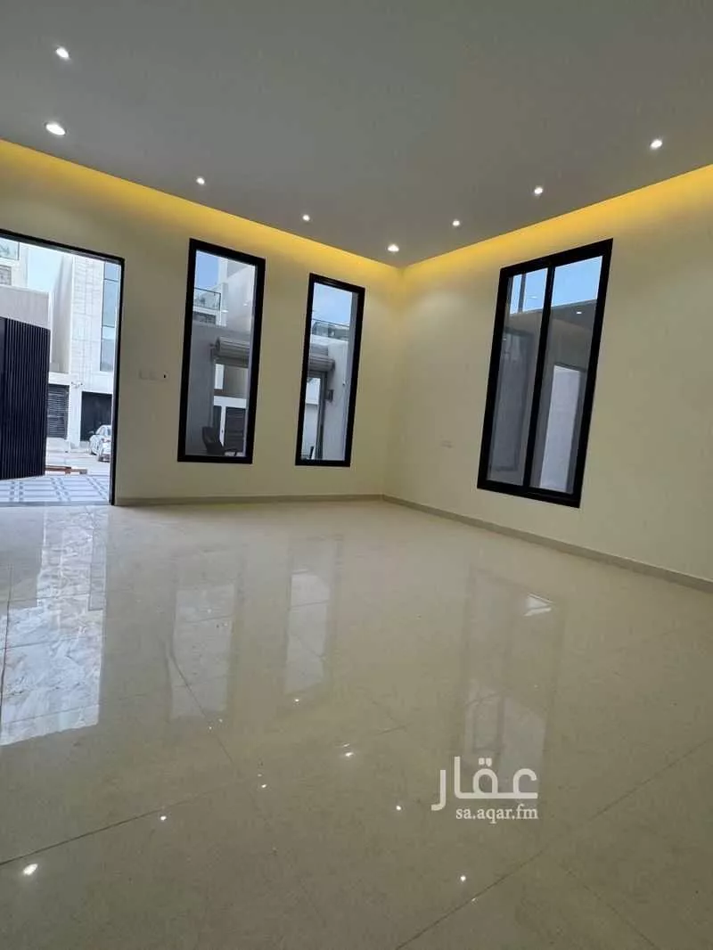 6 bedroom villa in Ash Sharq 3