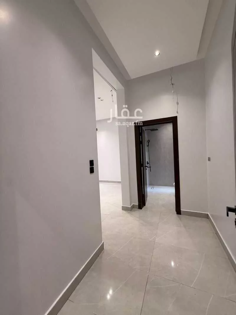 شقة 4 غرف في الشرق 8