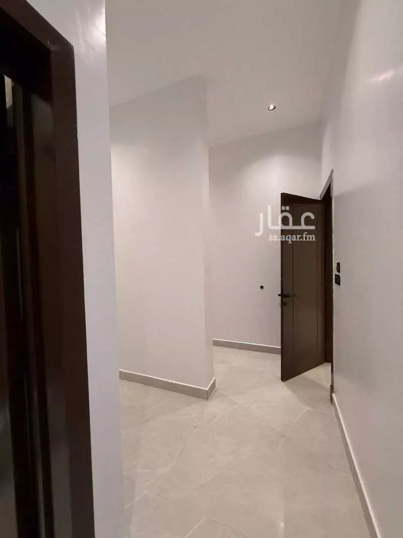 شقة 4 غرف في الشرق 9