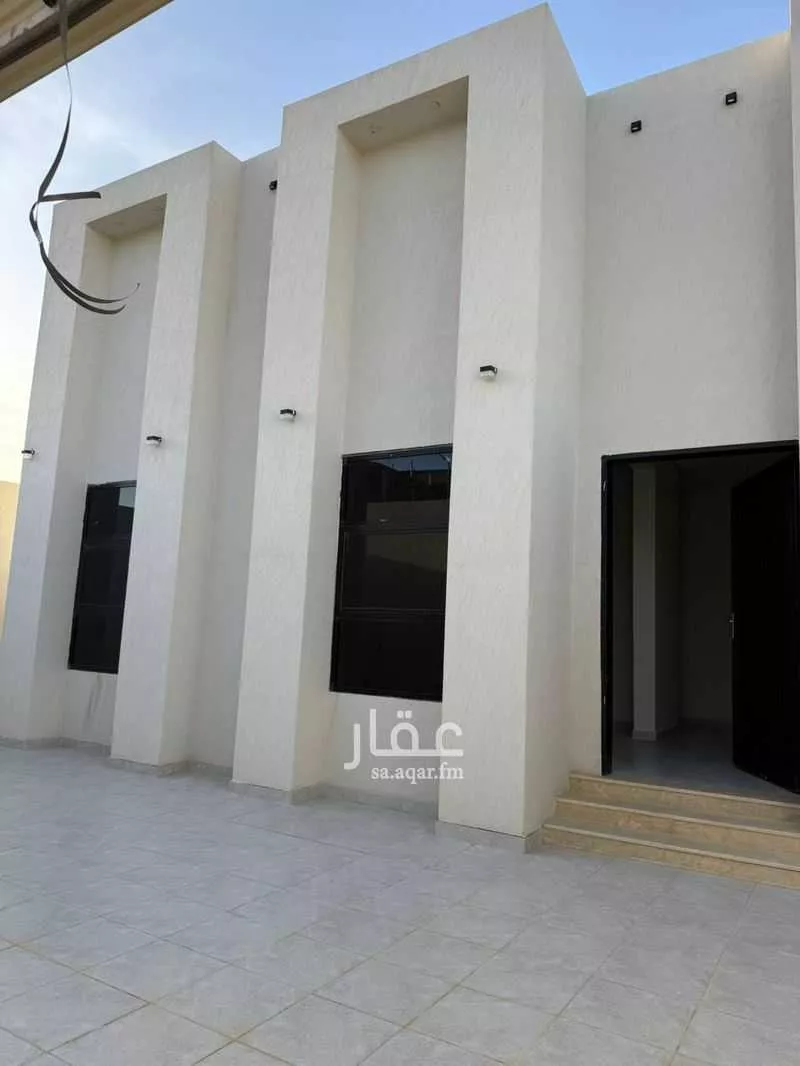 فيلا 6 غرف في الحائر 2