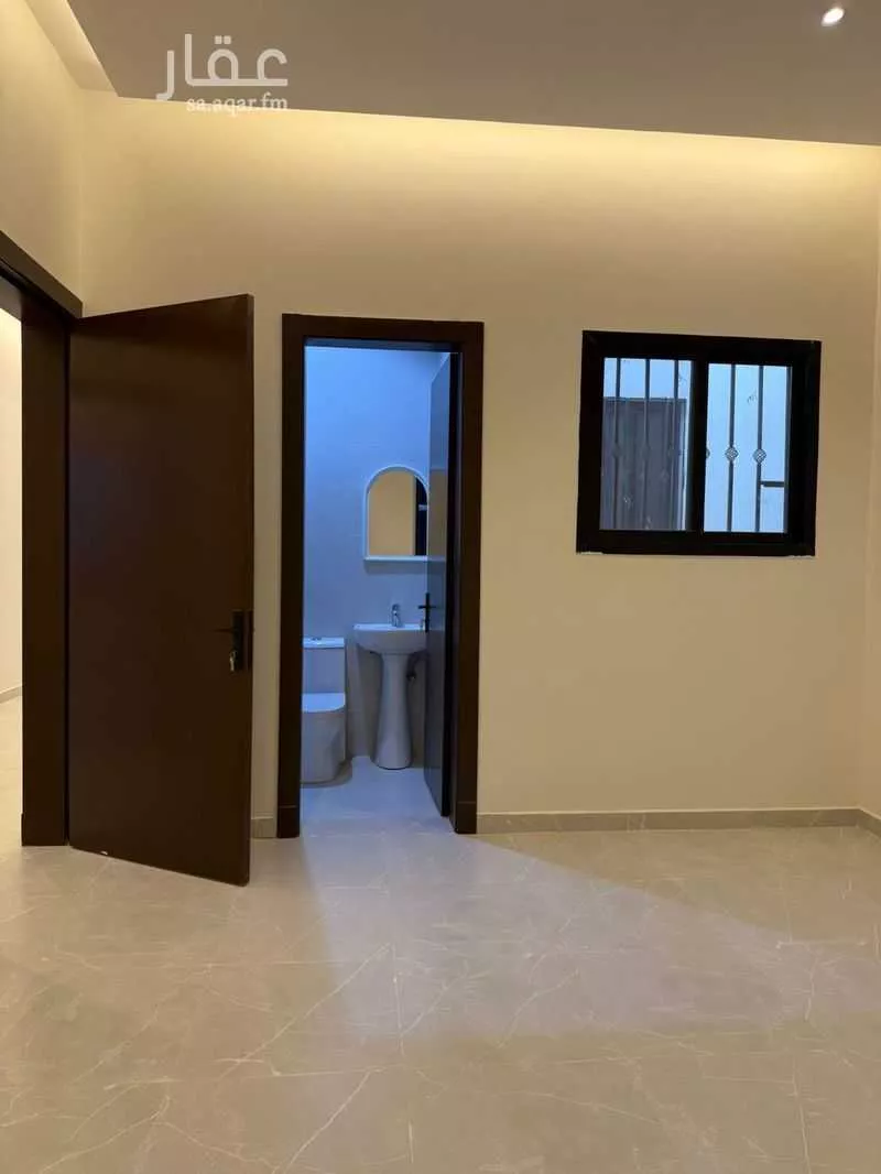 فيلا 6 غرف في الحائر 7