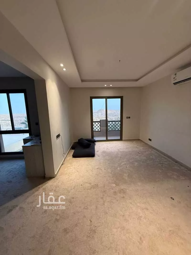 فيلا 4 غرف في عكاظ 1