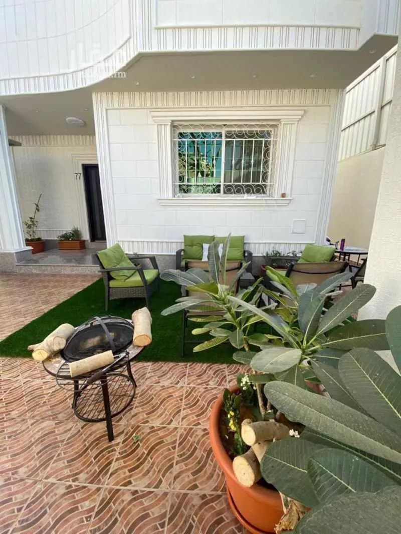 5 bedroom villa in Al Andalus 2