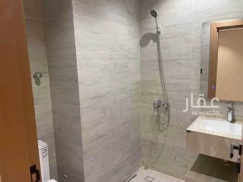 5 bedroom apartment in Al Ukayshiyyah 3