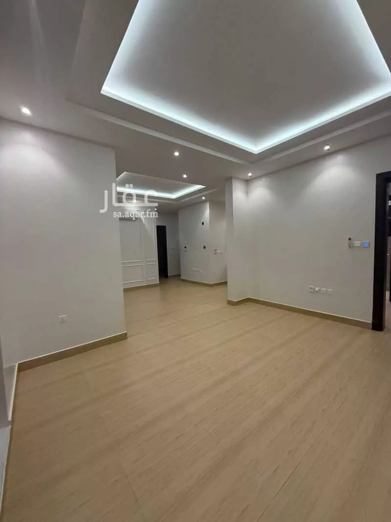 شقة 3 غرف في الملقا 8