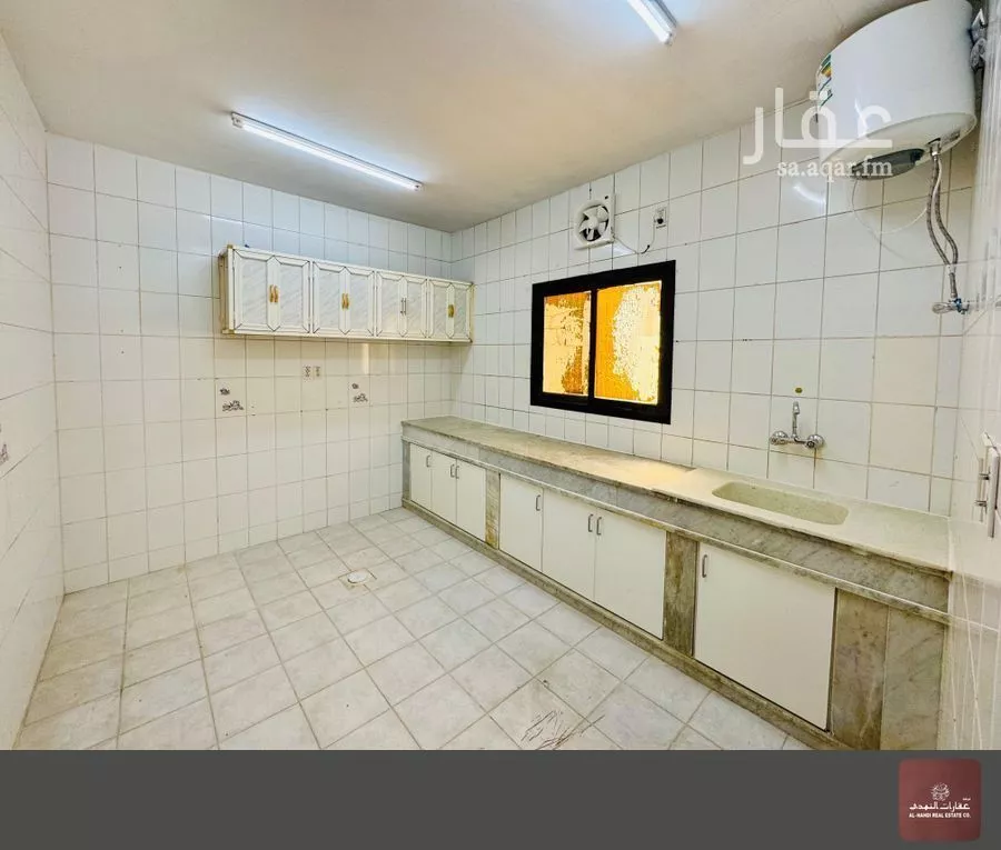 شقة 3 غرف في الثقبة 6