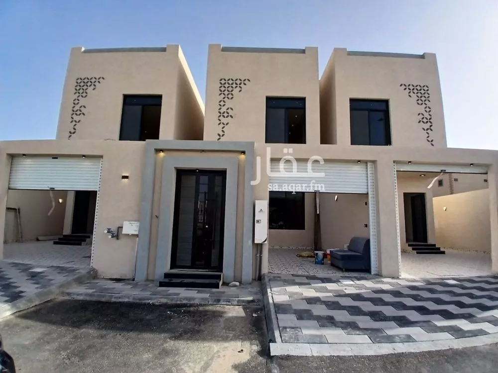 فيلا 8 غرف في الأمواج 5