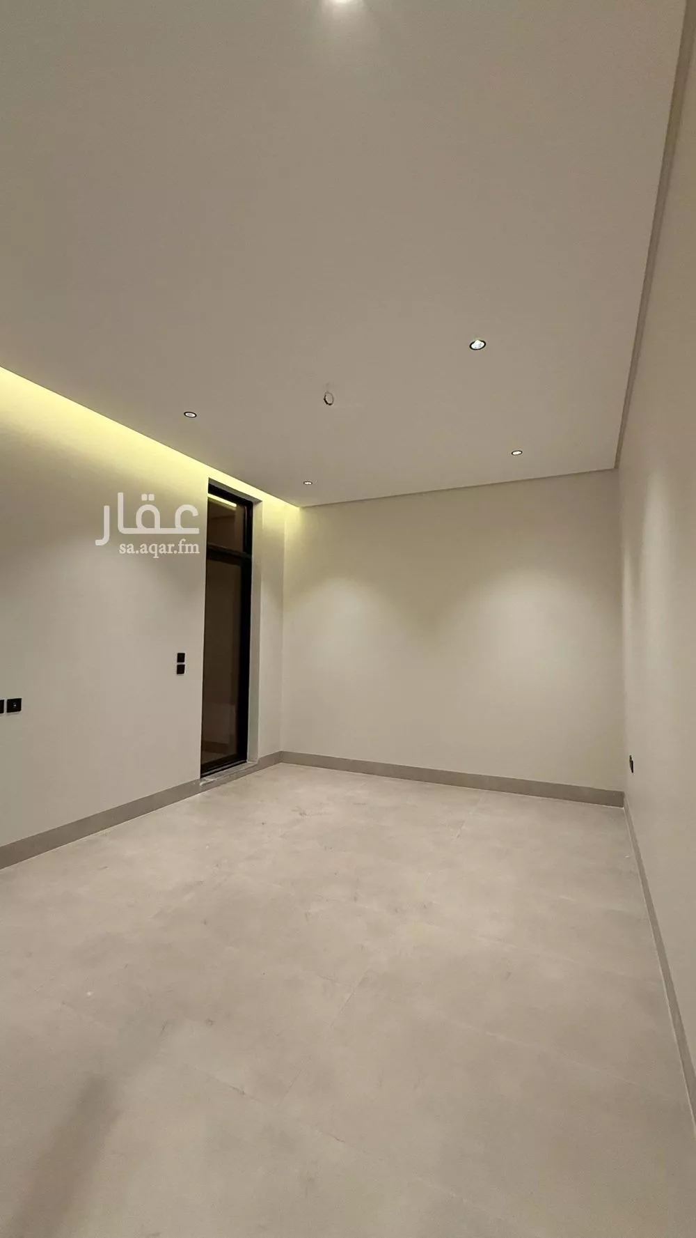 فيلا 4 غرف في الشراع 15