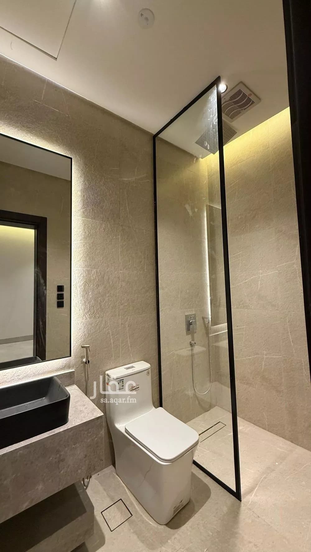 فيلا 4 غرف في الشراع 16