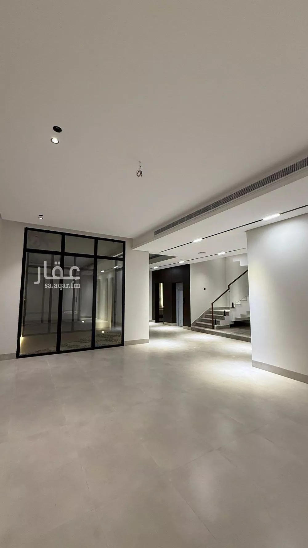 فيلا 4 غرف في الشراع 3