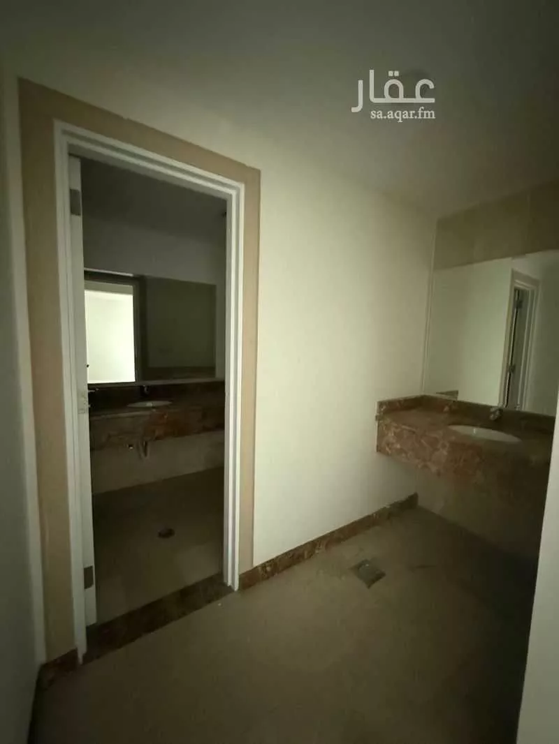 شقة 4 غرف في القصور 1