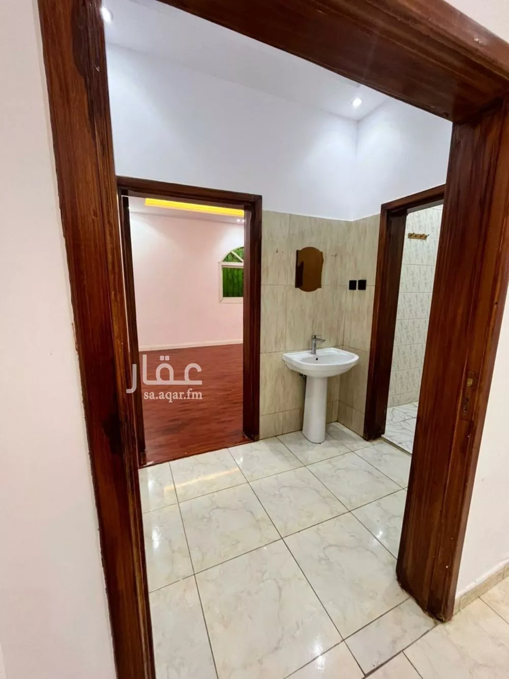 شقة 2 غرف في الخليج 4