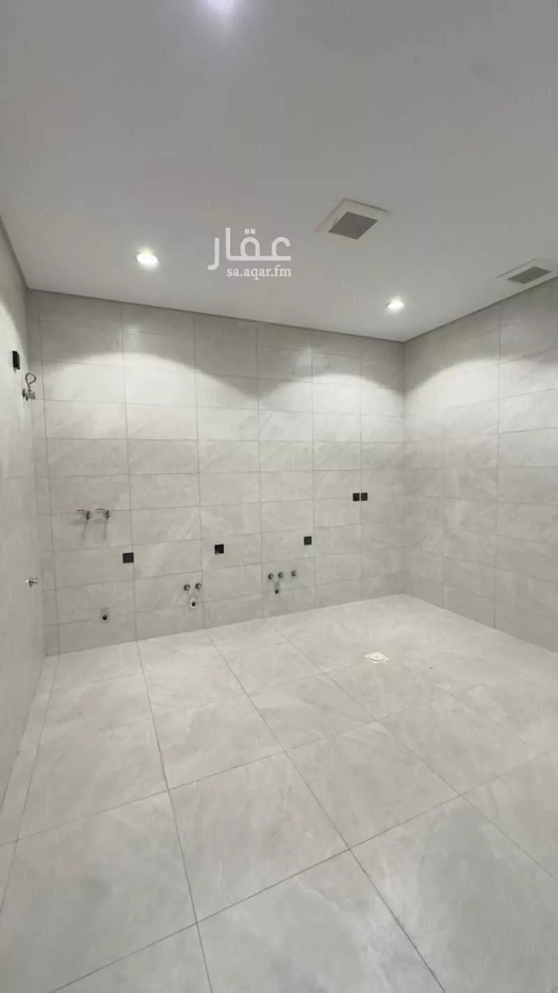 شقة 5 غرف في الواحة 12