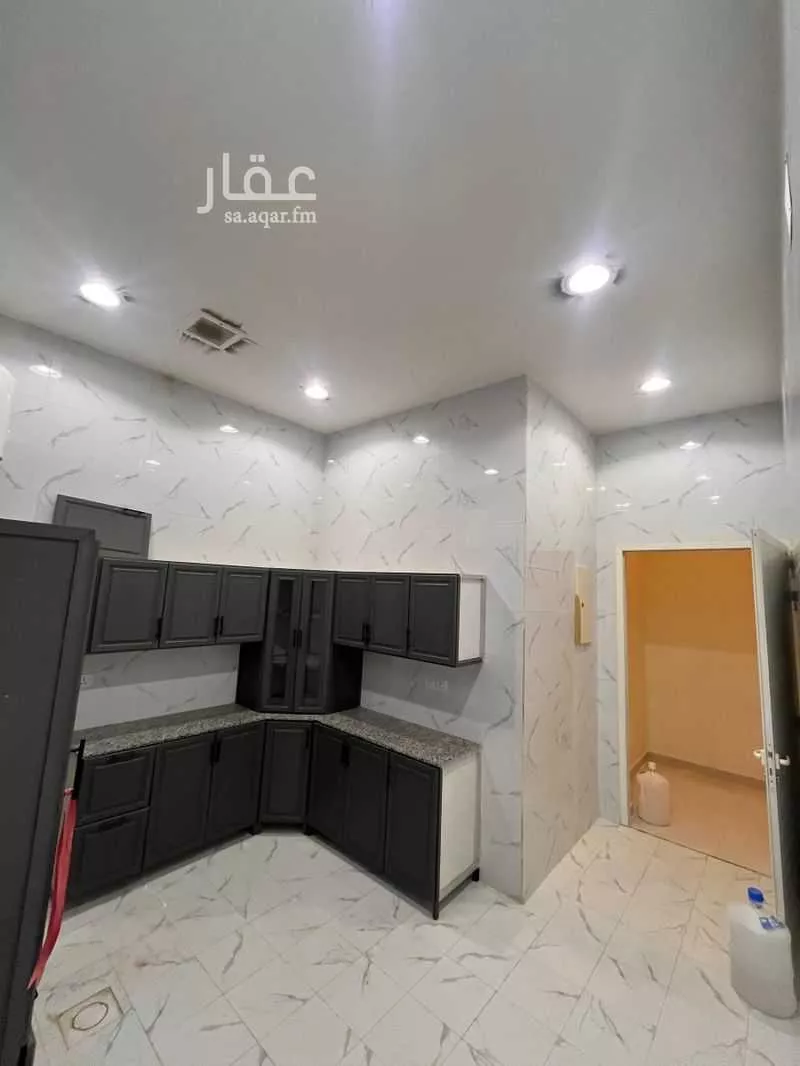 5 bedroom floor in Al Haeer 7