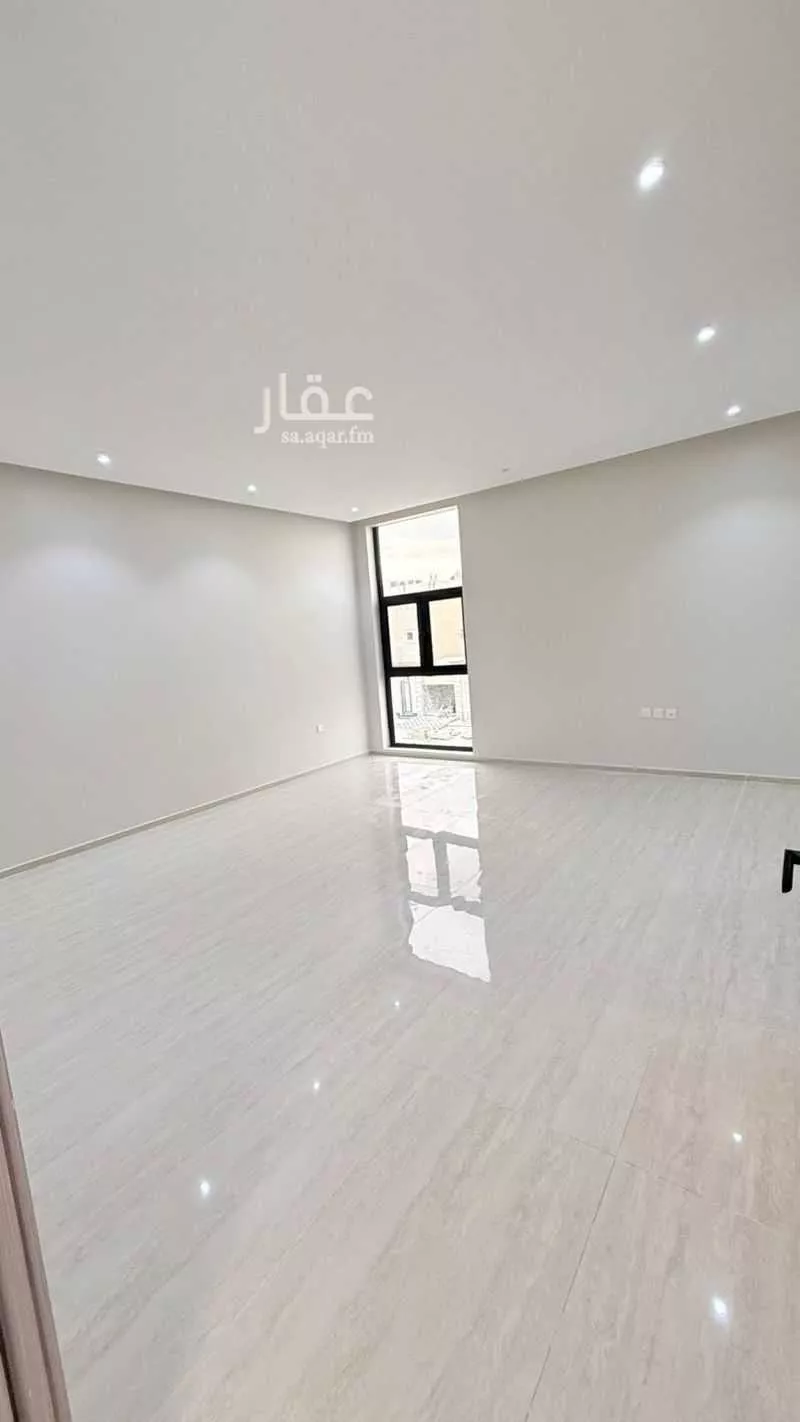 فيلا 6 غرف في ضاحية الملك فهد 2