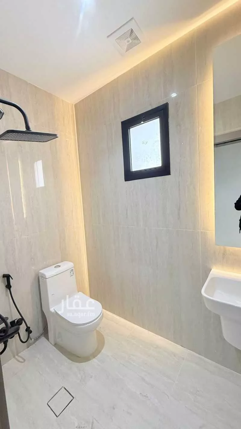 فيلا 6 غرف في ضاحية الملك فهد 12