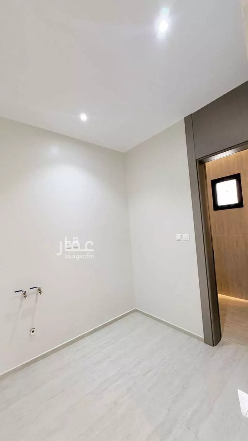 فيلا 6 غرف في ضاحية الملك فهد 13