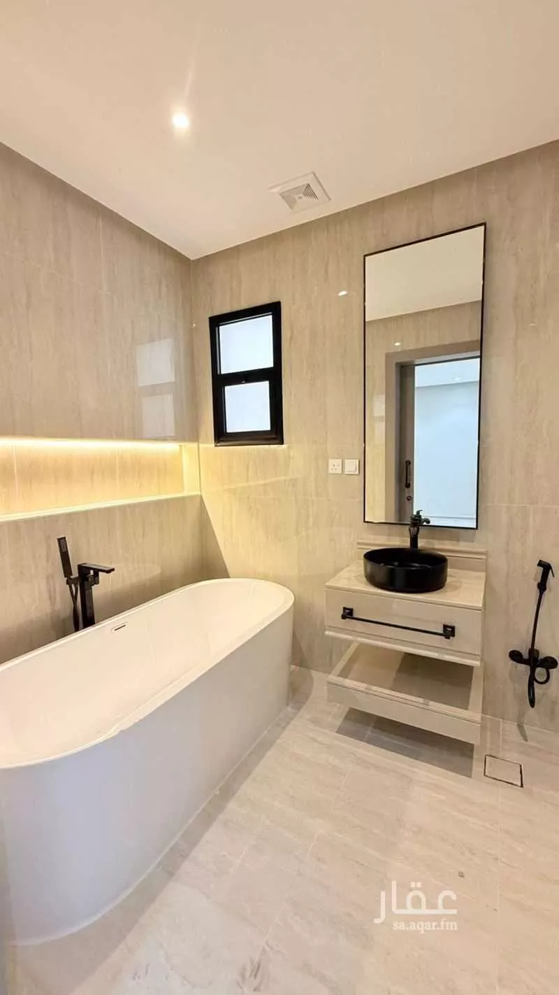 فيلا 6 غرف في ضاحية الملك فهد 4