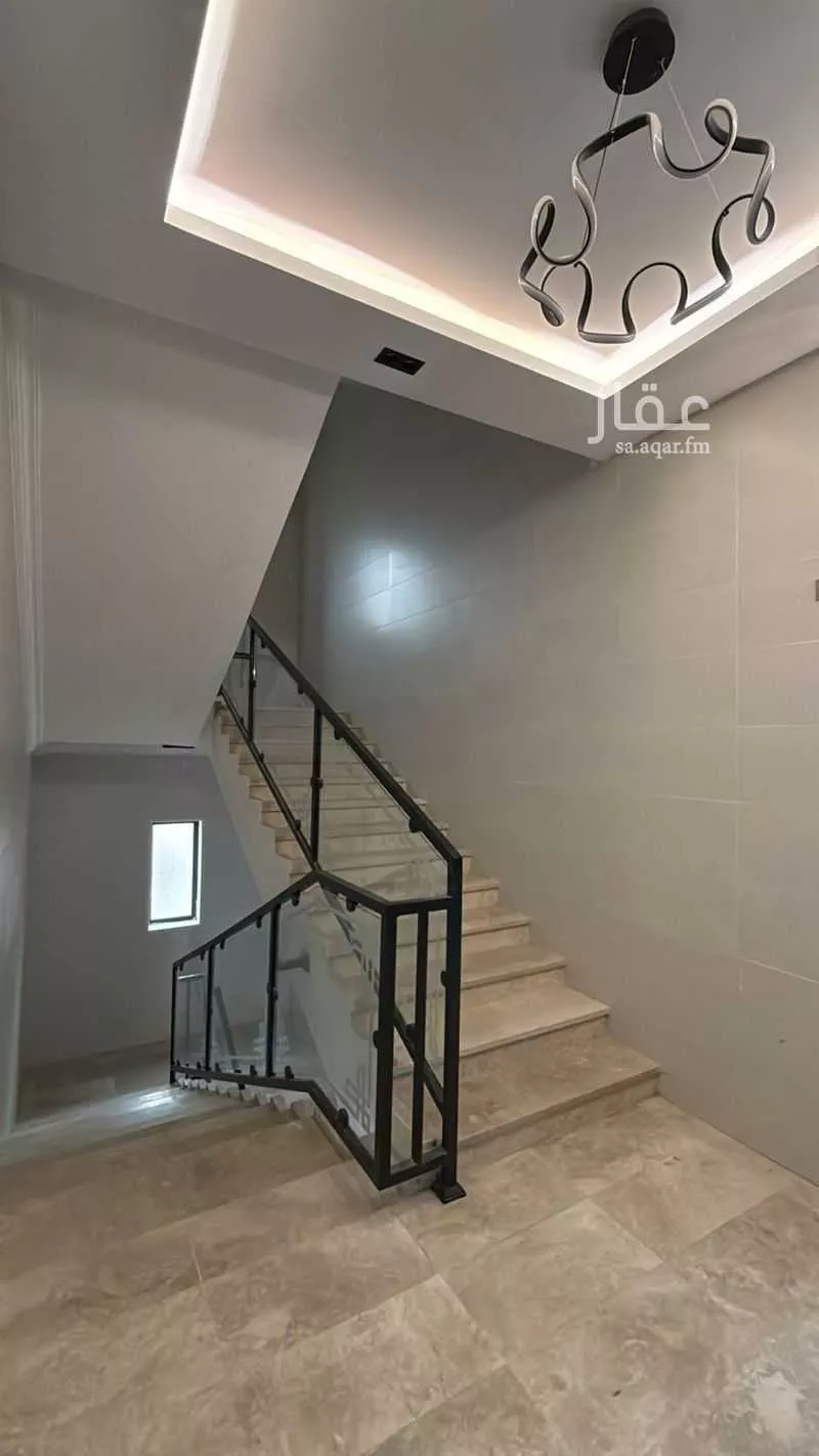 4 bedroom apartment in Ayn Al Khayf 5