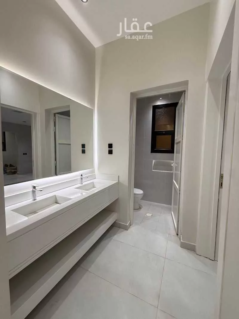 5 bedroom floor in Al Janadriyah 10