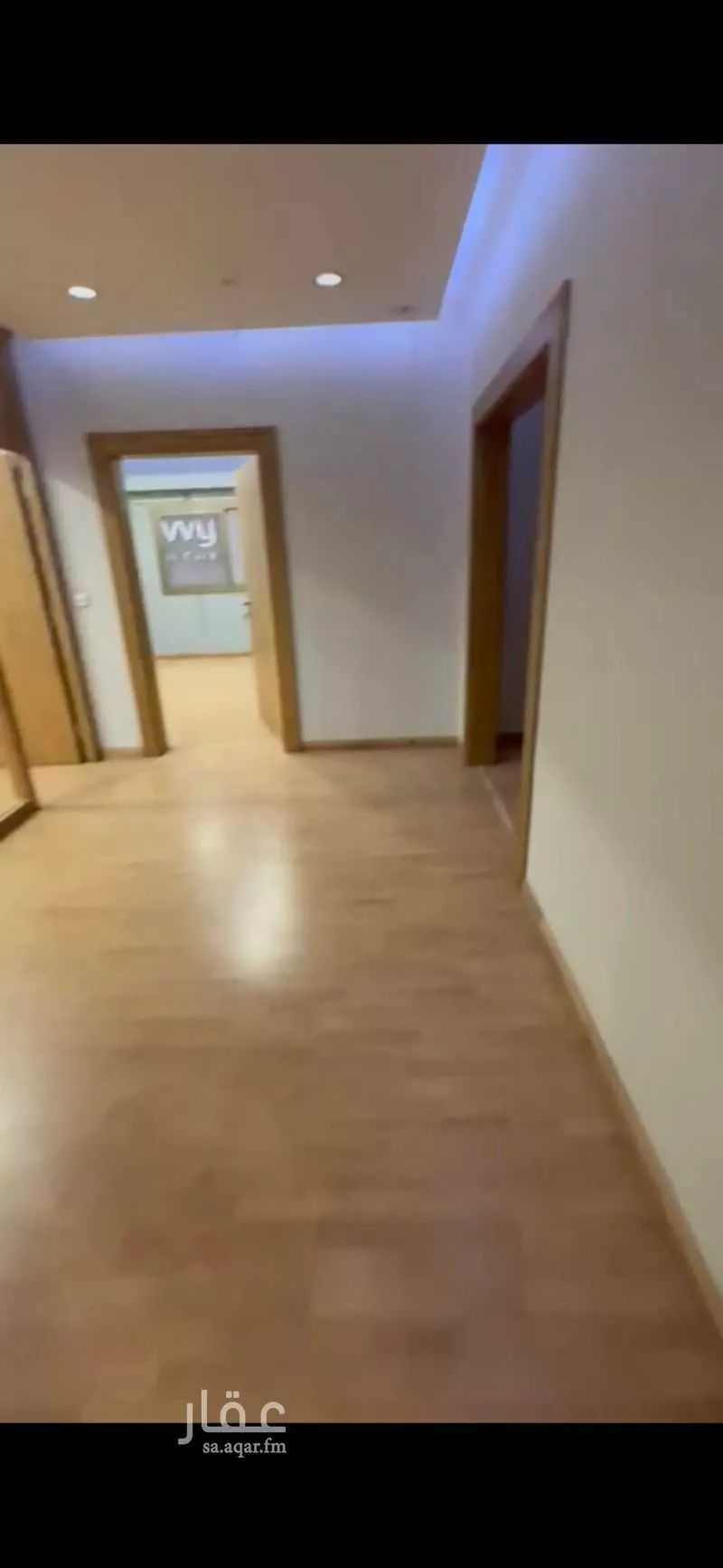 مكتب 627 م² في الورود 4