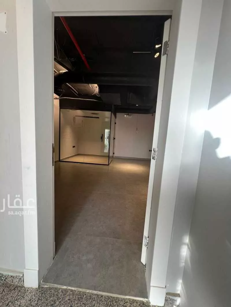 499 sqm office in Al Malqa 1