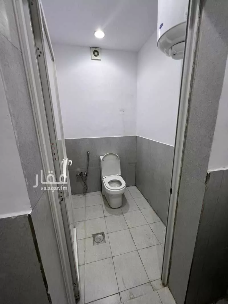 499 sqm office in Al Malqa 6