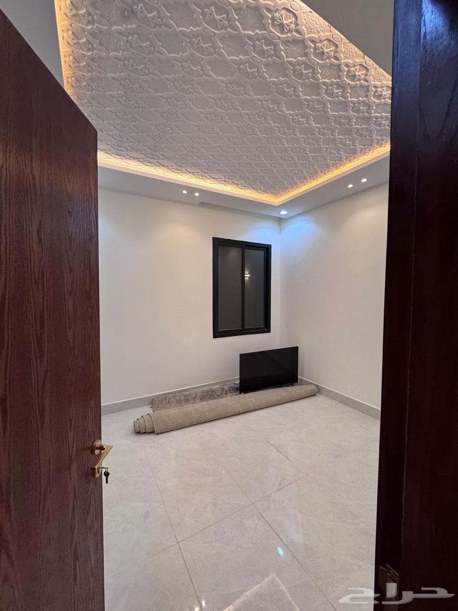 شقة 6 غرف في بدر 3