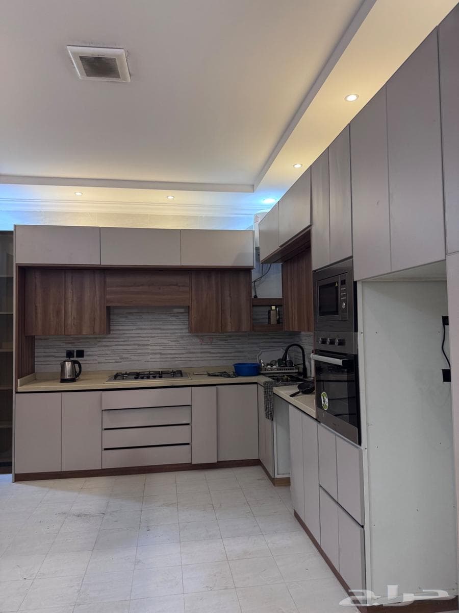 شقة 6 غرف في بدر 6