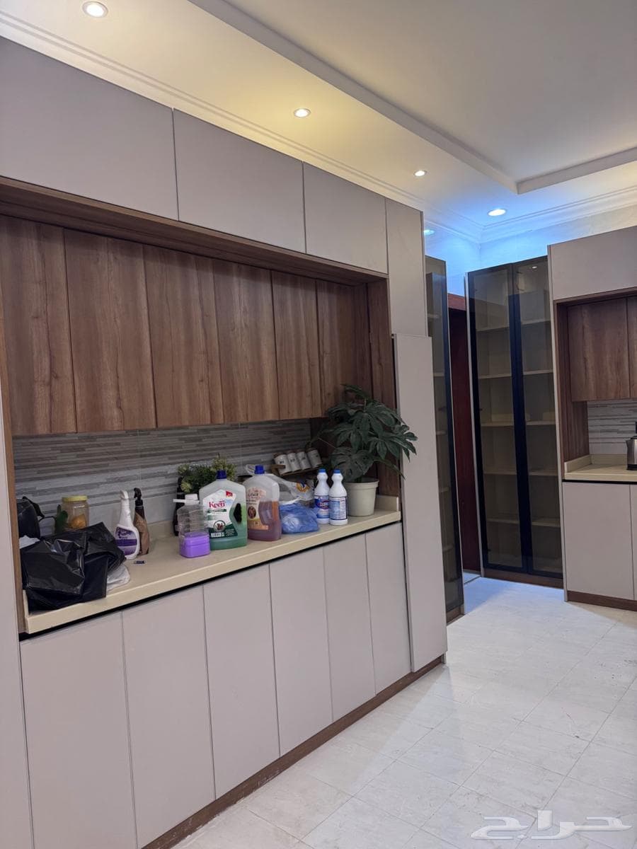 شقة 6 غرف في بدر 8