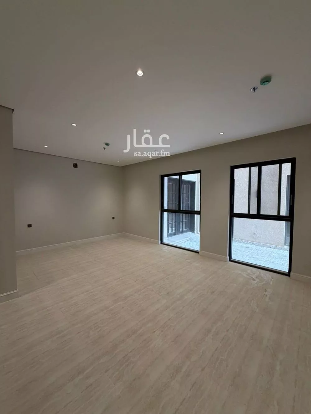 3 bedroom apartment in Al Maizilah 10