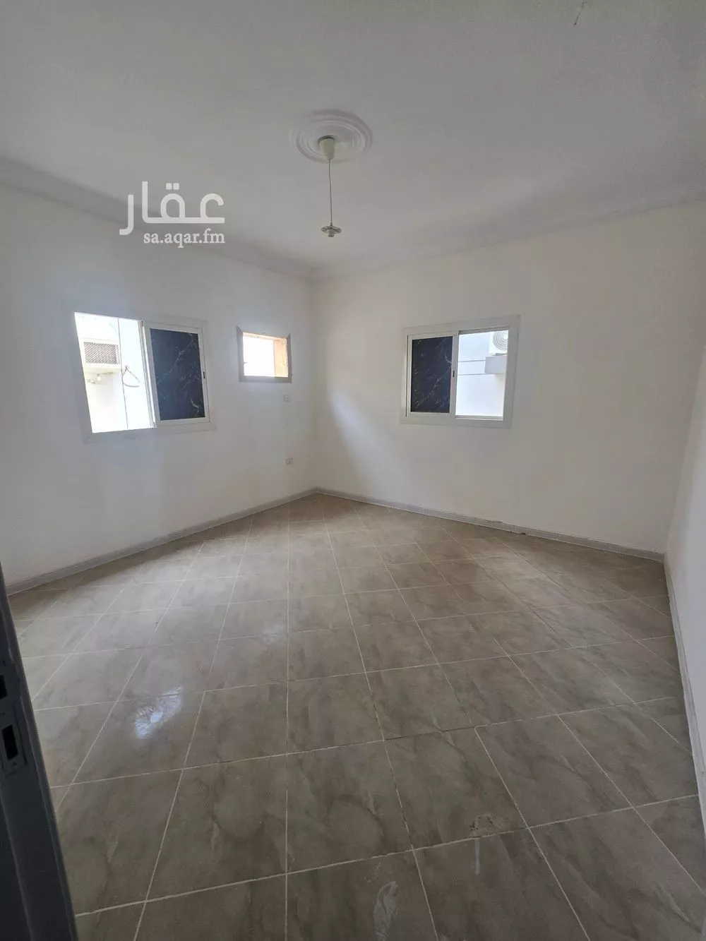 شقة 4 غرف في النزهة 5