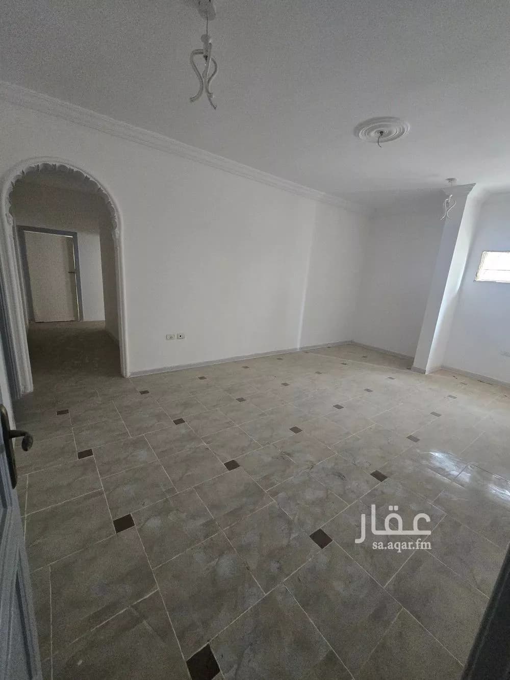 شقة 4 غرف في النزهة 10