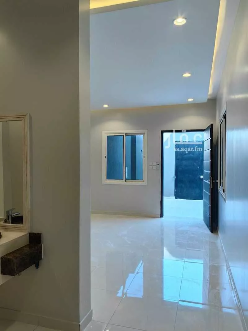 دور 3 غرف في العارض 17