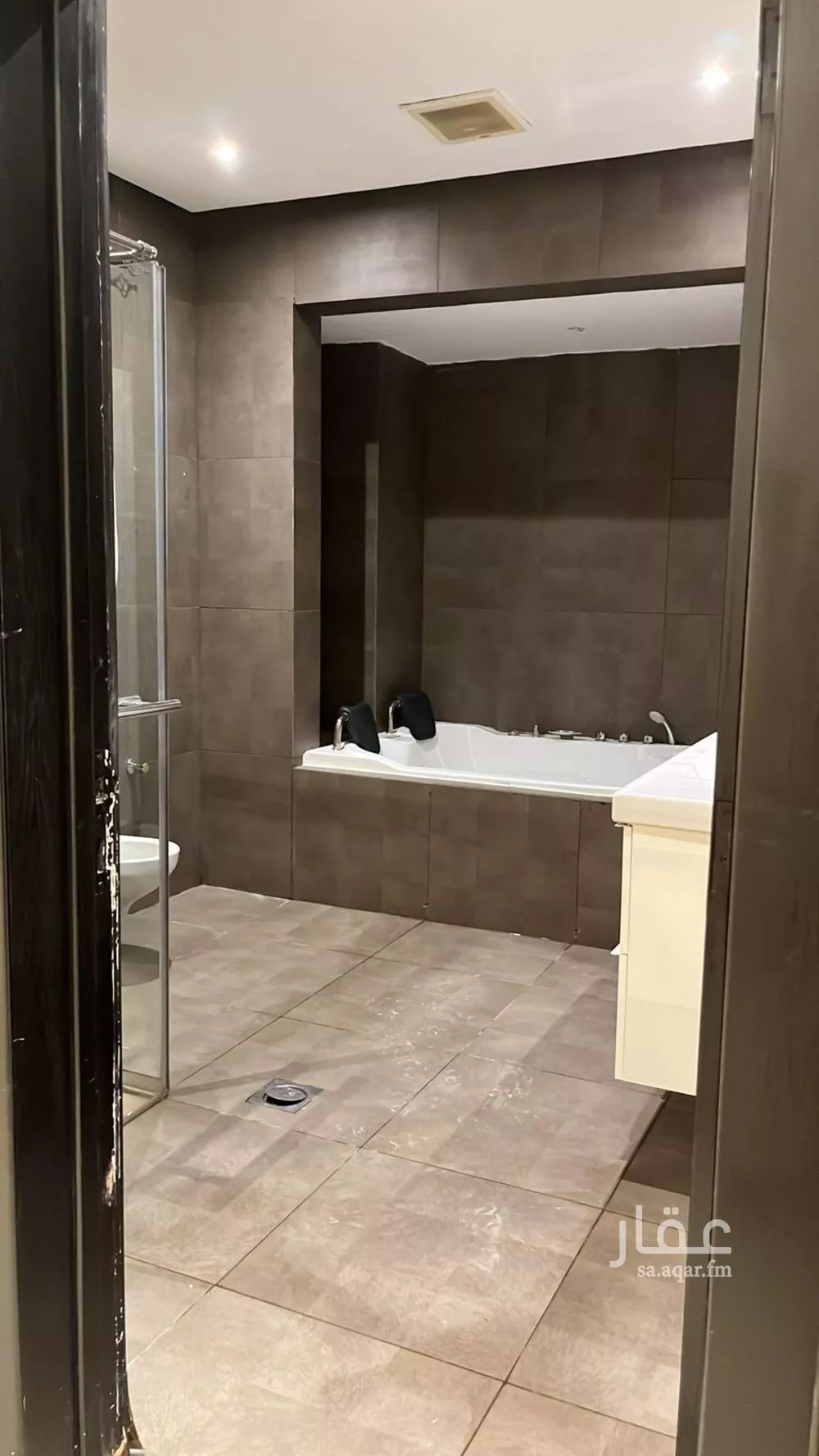 فيلا 7 غرف في الياسمين 8