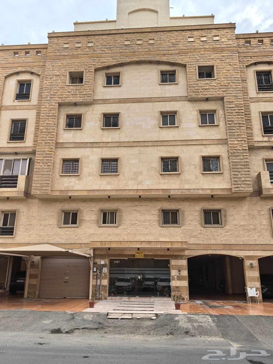 شقة 6 غرف في المروة 1