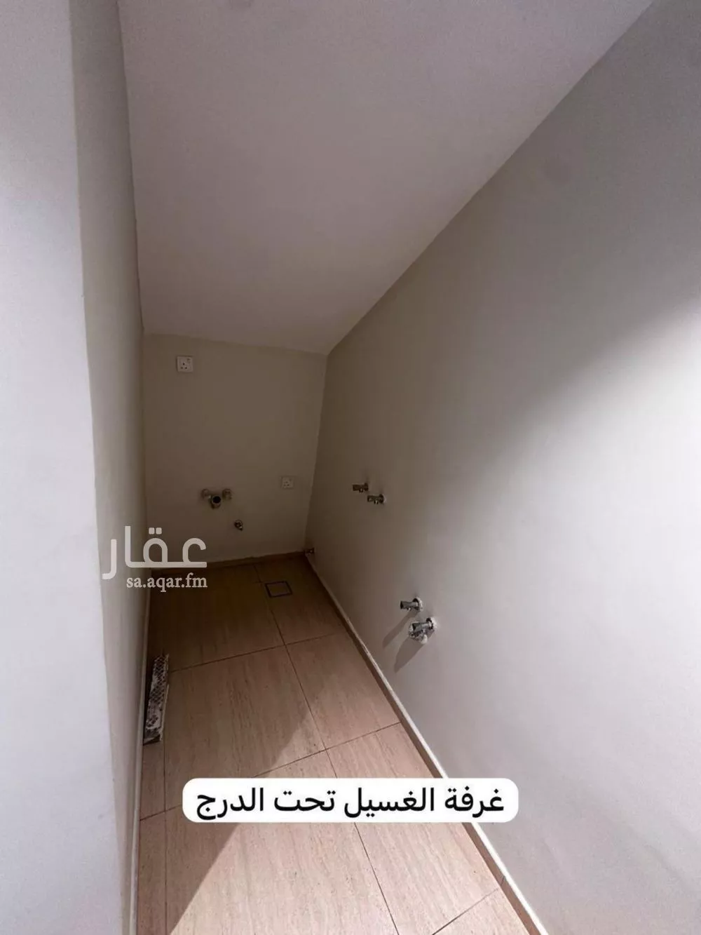 فيلا 3 غرف في العارض 7