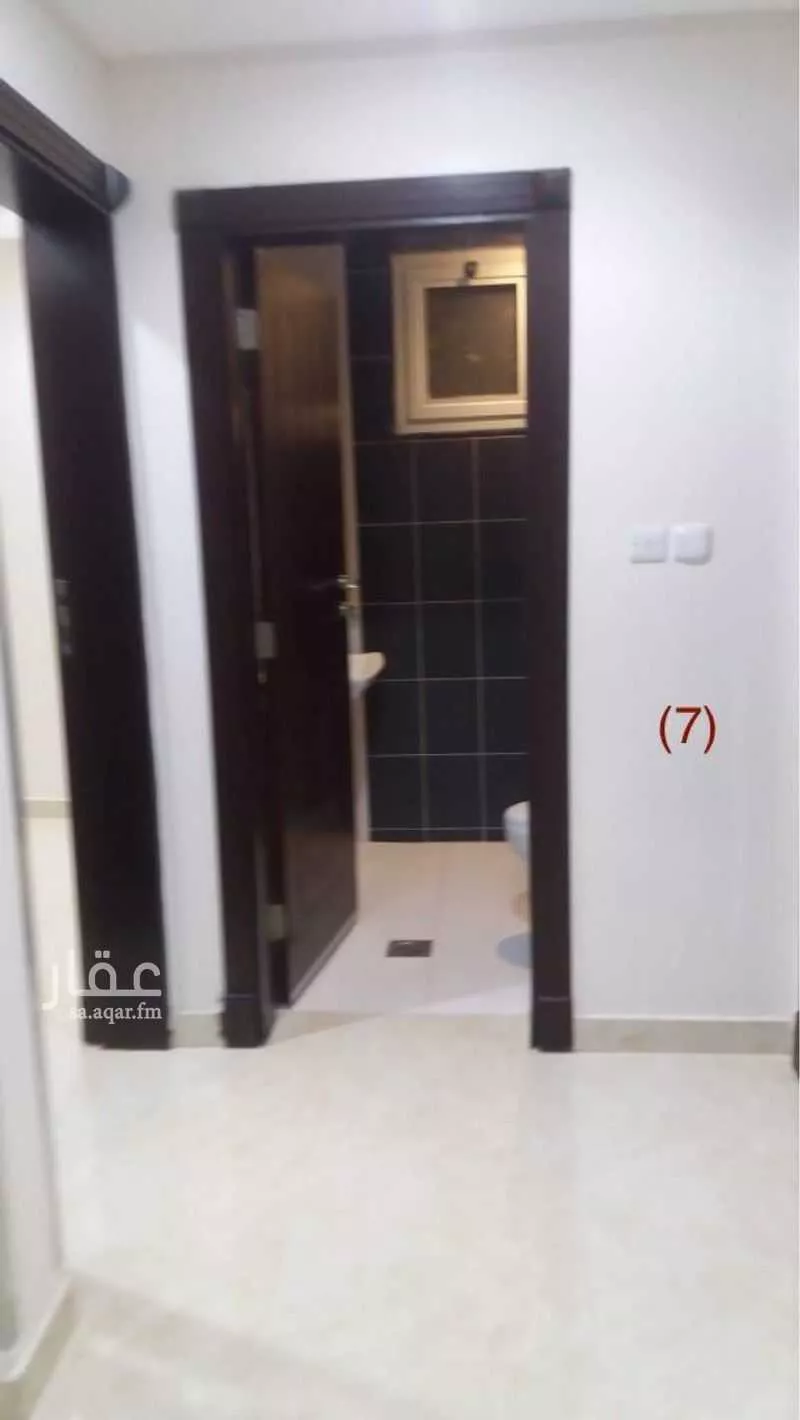 شقة 4 غرف في الوادي 8