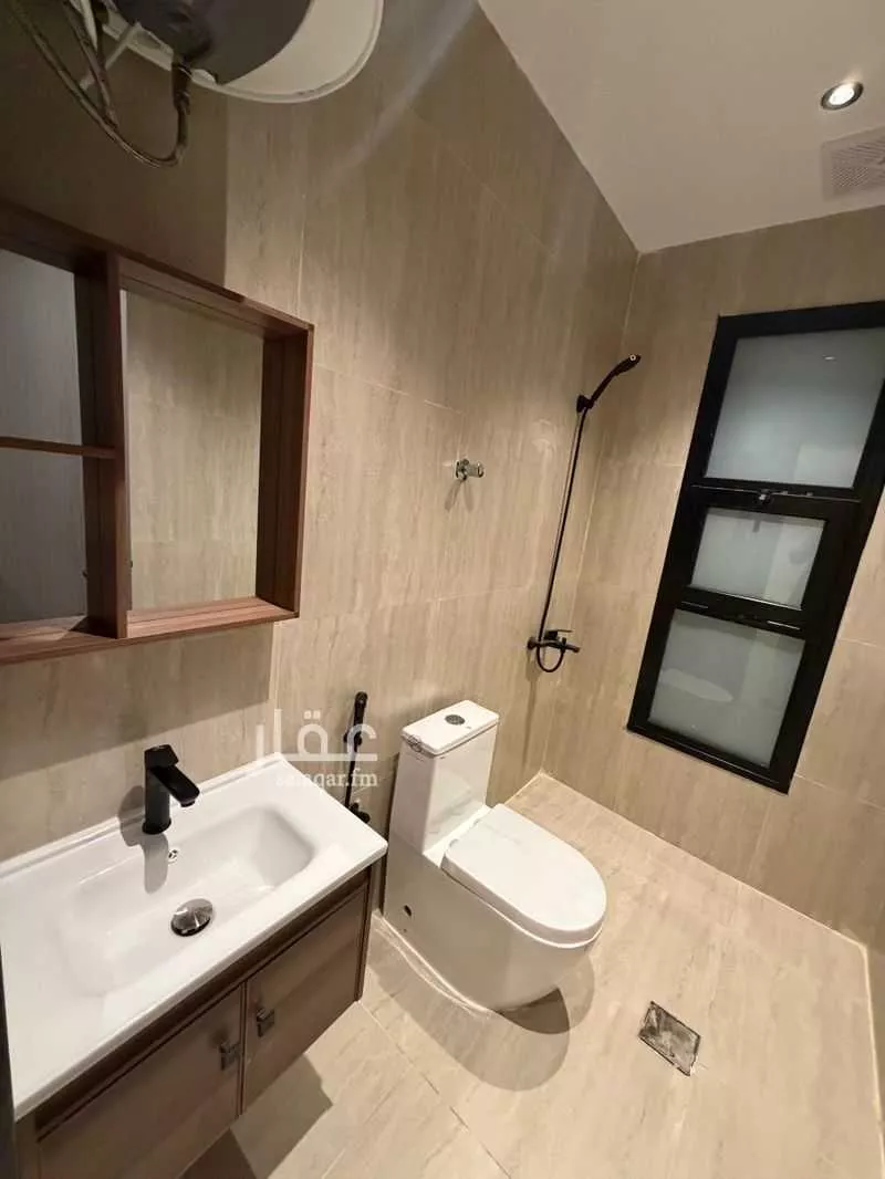 شقة 5 غرف في البساتين 3