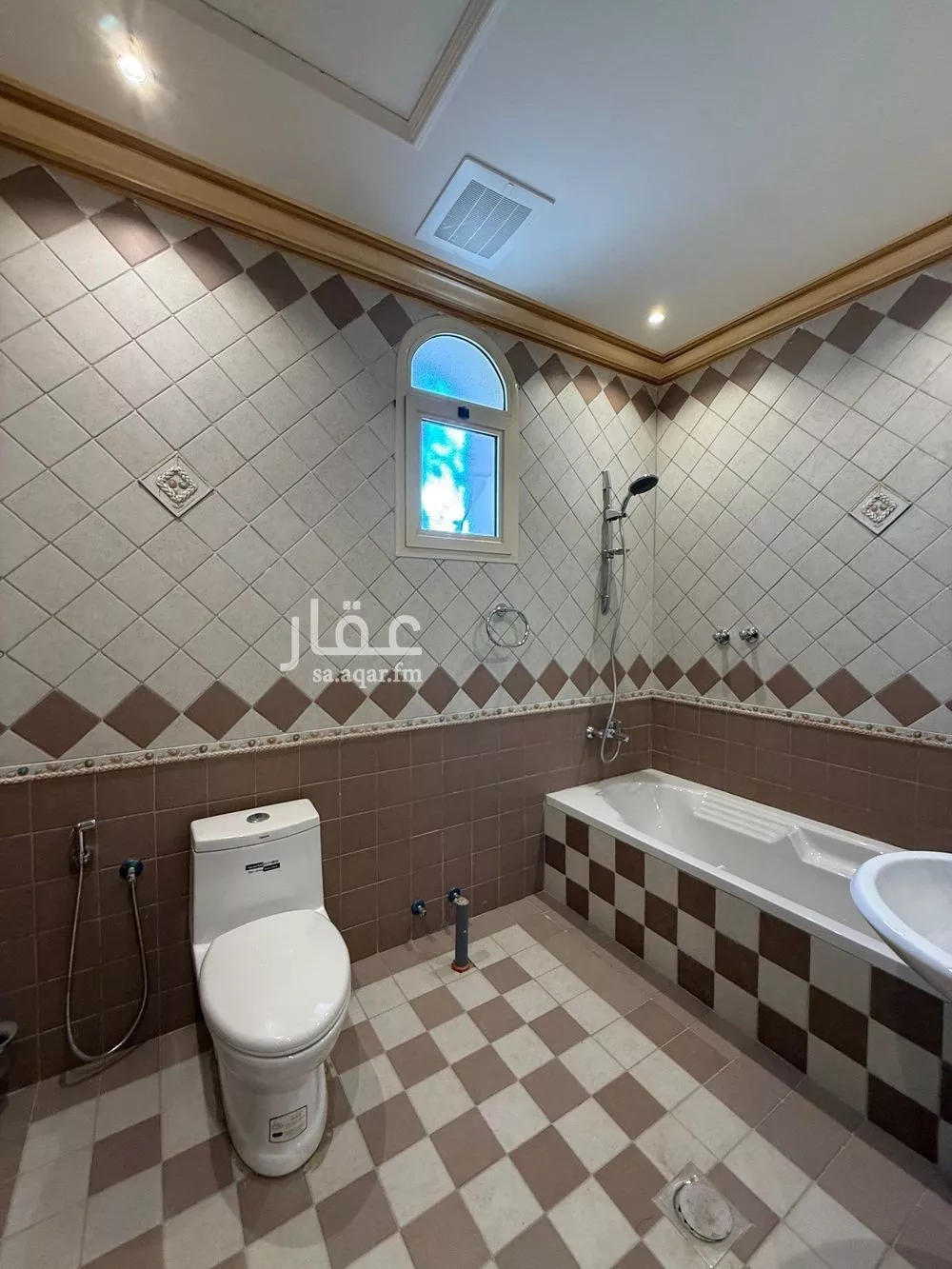 فيلا 3 غرف في الهدا 23