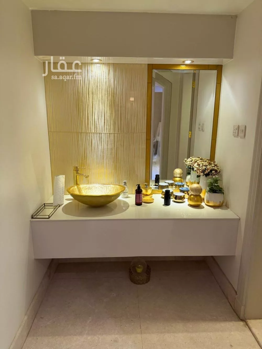 فيلا 8 غرف في العليا 1