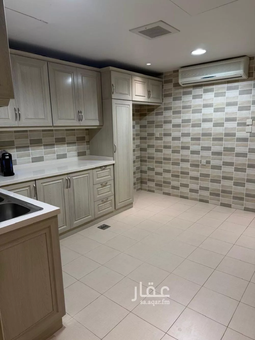 فيلا 8 غرف في العليا 2