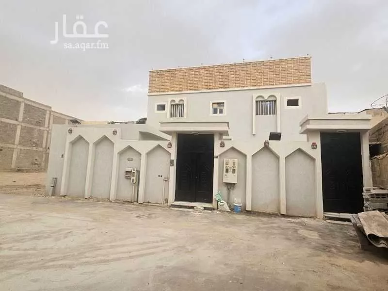 عمارة 445 م² في الجرادية 2