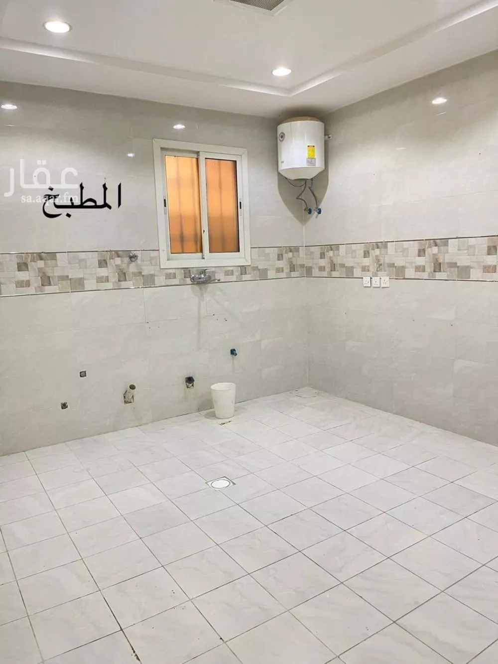 3 bedroom floor in Dhahrat Laban 11