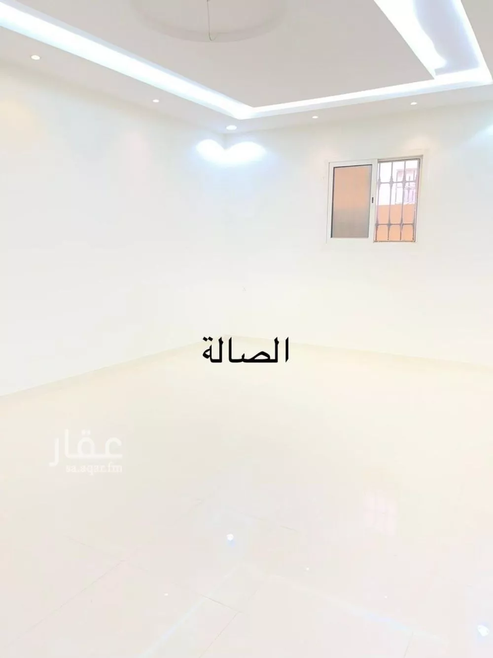 3 bedroom floor in Dhahrat Laban 5