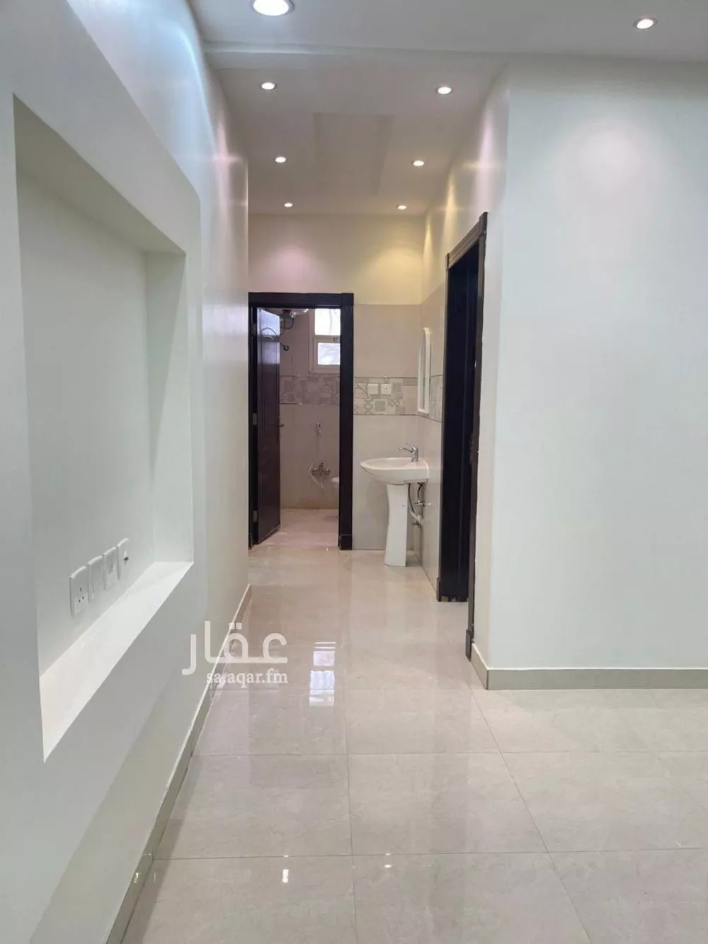 3 bedroom floor in Dhahrat Laban 6