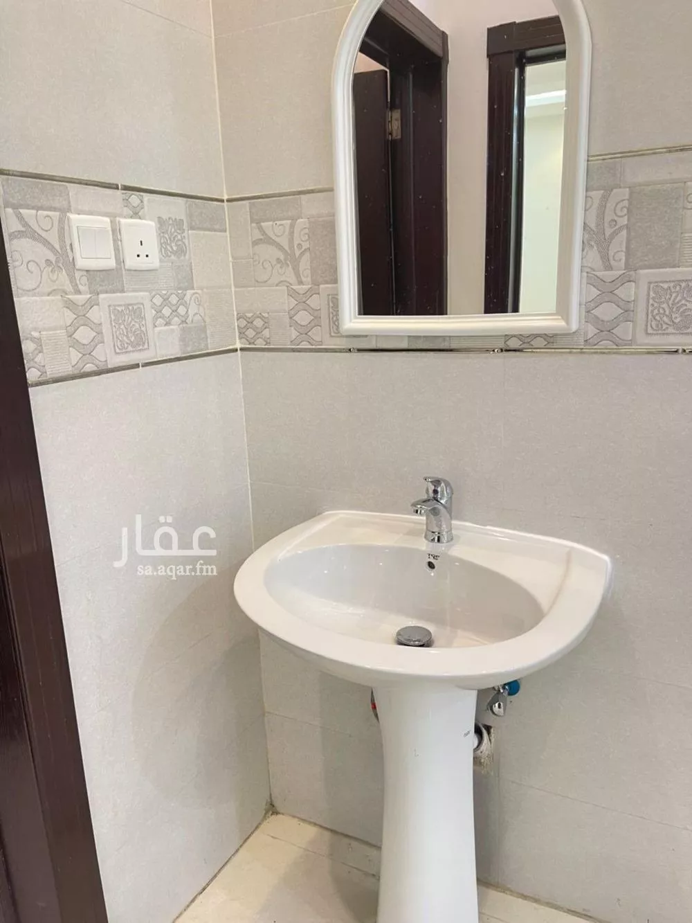 3 bedroom floor in Dhahrat Laban 8